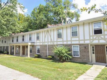 Eleven Oaks Apartments 3 Bedroom Home for Rent at 5546 Indian Oaks Cir, Louisville, KY 40219 Newburg