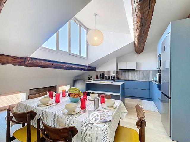 ELEVIA – Duplex meublé de 100m² carrez + 51m² hors carrez – LYON 02 CARNOT