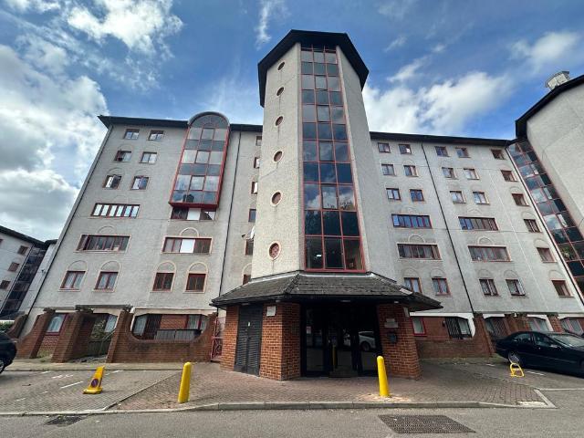 Eleanor Way, WALTHAM CROSS 1 bed apartment to rent £1,250 pcm £288 pw