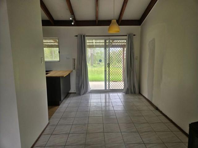 Electricity and internet included in rent Spacious master suite plus study with large living areas