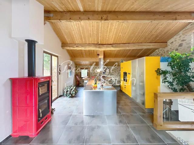 Elegant Mas Catalan Avec Piscine Et Tennis, Les Aspres 385m² Caixas