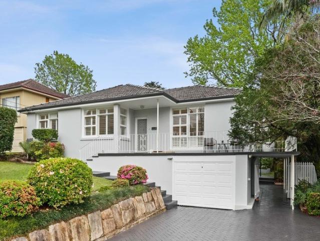Elegant family friendly home with high side presence