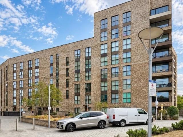 Elegant Modern Living in Park Royal