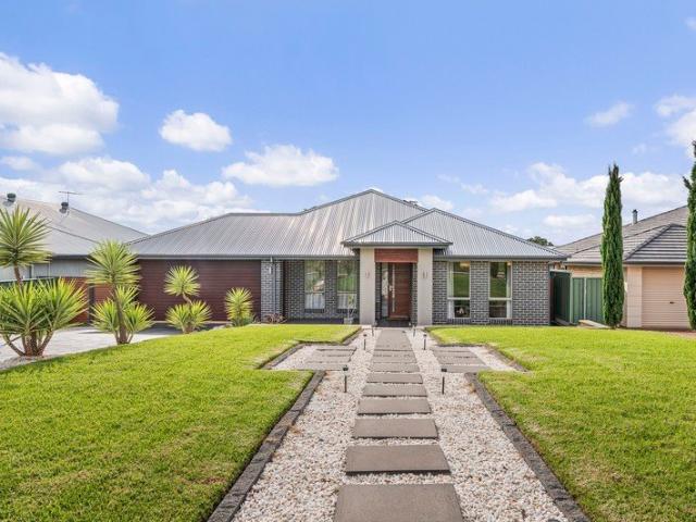Elegant Near New Family Home With Vineyard Views