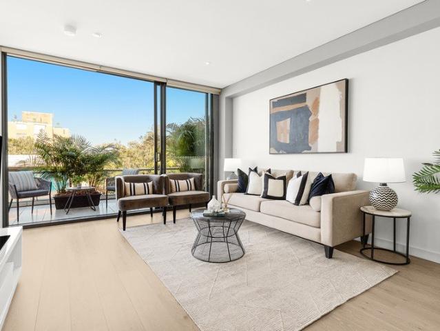 Elegant Oversized Apartment Sanctuary