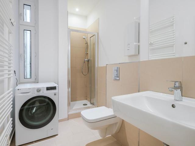 Elegant One Bedroom Apartment in Trendy Kreuzberg, Berlin Amsterdam Apartments for Rent
