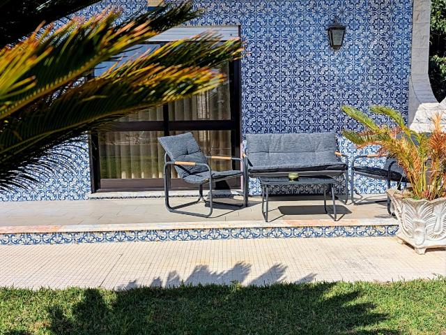 Elegant and bright house in Aradas