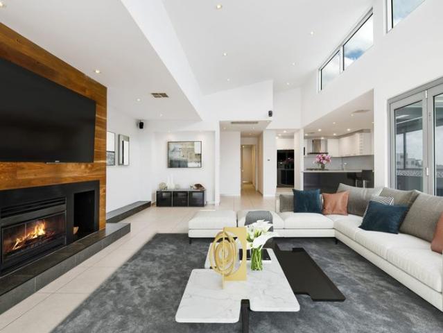 Elegant and secure inner city apartment