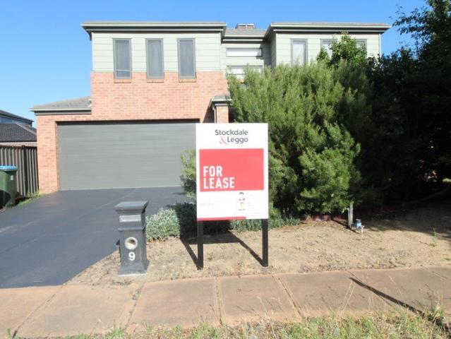 ELEGANT AND SPACIOUS 5 BEDROOM FAMILY HOME FOR RENT !