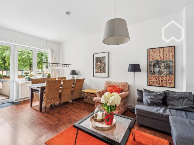 Elegant apartment with balcony in a nice neighborhood