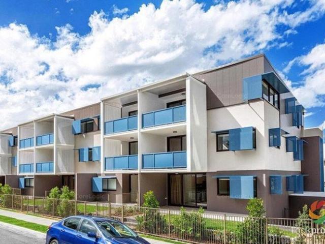 Elegant apartment with unparalleled convenience