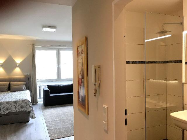 Elegant apartment in the popular quarter Düsseldorf Derendorf, Dusseldorf Amsterdam Apartments for Rent