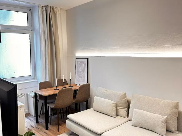 Elegant apartment in a central, quiet location in Wiesbaden, Wiesbaden Amsterdam Apartments for Rent