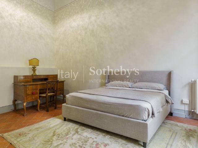 Elegant apartment in Florence’s authentic Oltrarno district