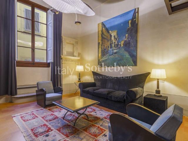 Elegant apartment in Florence’s authentic Oltrarno district