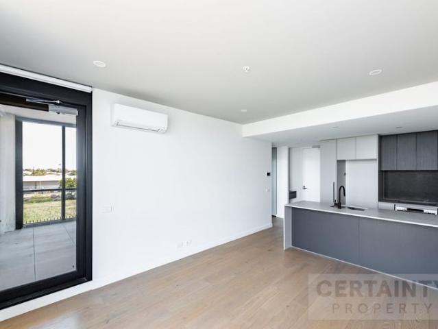 Elegant Apartment Living with Style & Convenience