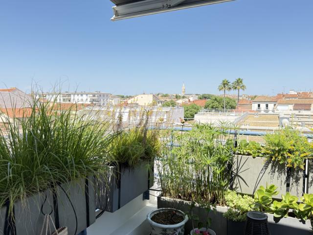 Élégant appartement avec vue dégagée, terrasse, ascenseur e