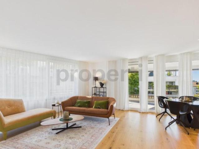 Élégant appartement de 3,5 pièces avec vue sur le lac et grand balcon