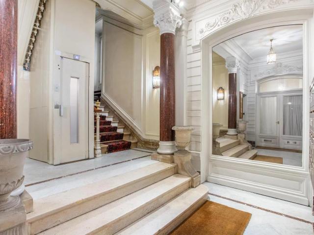 Élégant appartement 3 chambres Paris 6e 183m² Saint Ouen