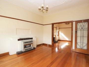 Elegant Art Deco living in premier Pascoe Vale South location