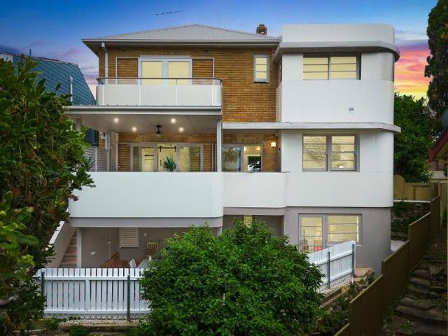 Elegant Art Deco Residence with Modern Luxury