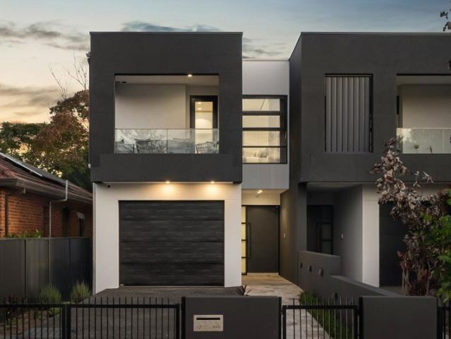 Elegant bayside living with seamless indoor outdoor appeal