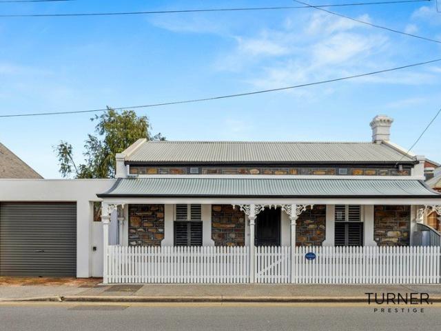 ELEGANT CHARACTER LIVING IN THE HEART OF NORTH ADELAIDE