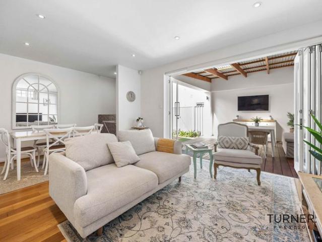 ELEGANT CHARACTER LIVING IN THE HEART OF NORTH ADELAIDE