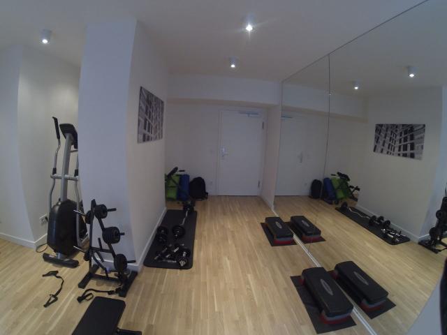Elegant City Apartment with Balcony, Concierge and Gym in the Center of Berlin, Berlin Amsterdam Apartments for Rent