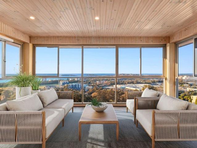 Elegant Coastal Living with Lift Access and Ocean Outlook