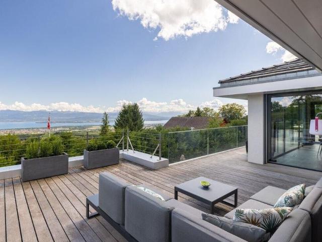 Elegant contemporary villa of 7.5 rooms – Saint Sulpice