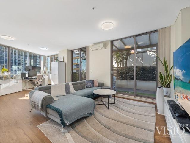 Elegant Contemporary Living in the Heart of Discovery Point