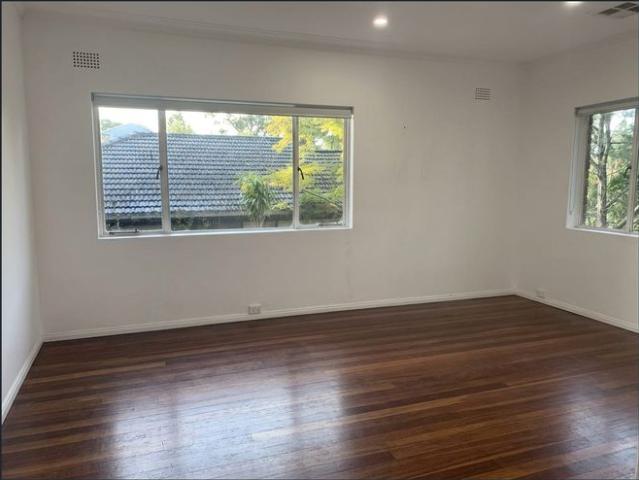 Elegant Dual Level Family Home in a Prime Killara Setting