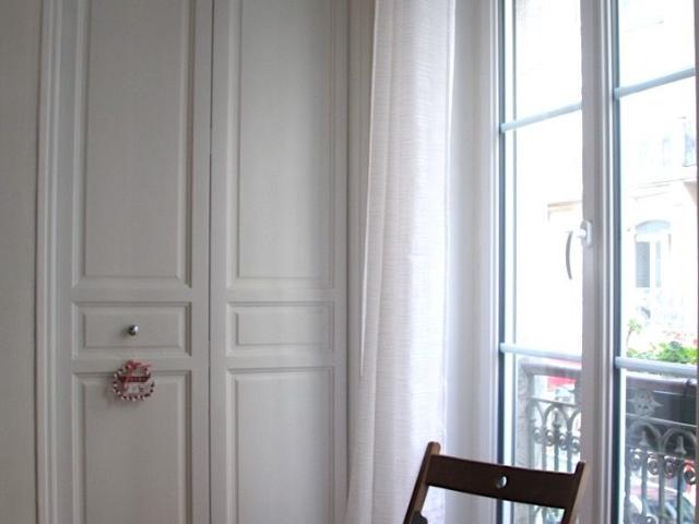 Elegant duplex 10 minutes from the Arc de Triomphe with 1 bedroom, parquet flooring & high ceilings Courcelles Wagram district, Paris Amsterdam Apartments for Rent