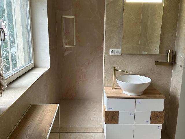 Elegant Duplex Apartment with Private Entrance near Nordstraße, Dusseldorf Amsterdam Apartments for Rent