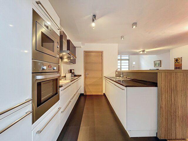 Elegant duplex in the historic center of Brussels