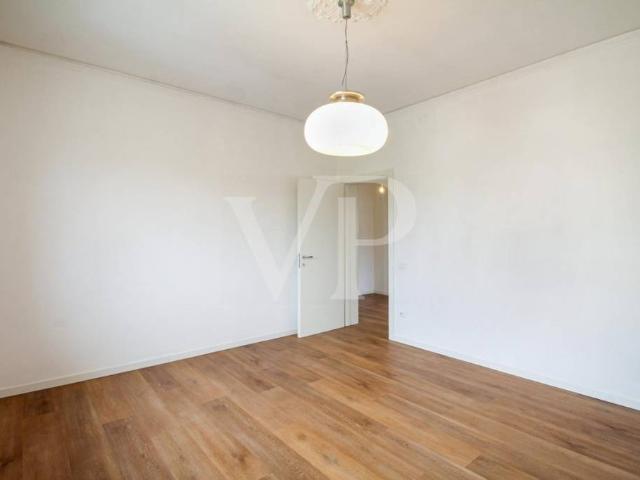 Elegant detached villa with a private garden