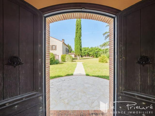 Élégant domaine du XIXe siècle entre Albi et Toulouse, au co. 510m² Albi