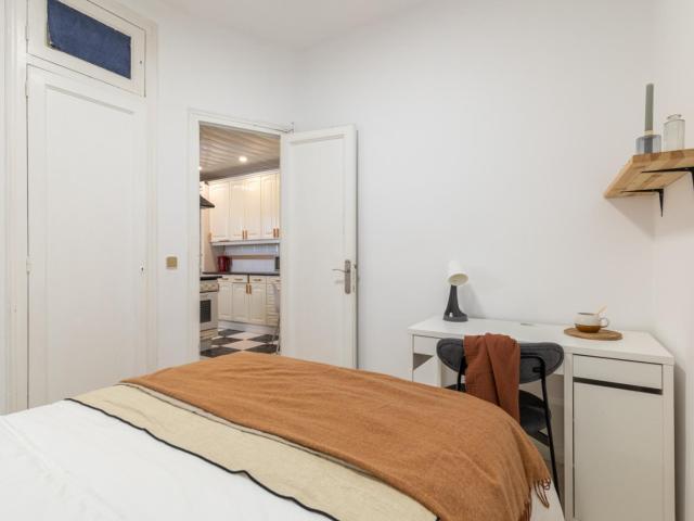 Elegant double bedroom in Sant Gervasi Galvany