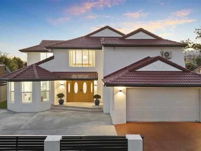 Elegant Double Storey Family Home in Calamvale Space, Style & Modern Comfort!