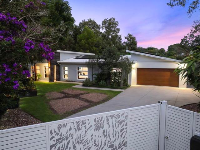 Elegant Entertainer on Ultra Private 17882m2