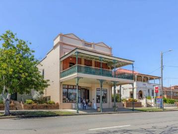 Elegant Fully Furnished Residence in the Heart of Dungog