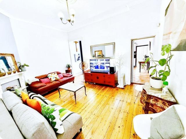 Elegant Furnished 4 Bedroom Newtown Terrace | Flexible Terms | Move Straight In
