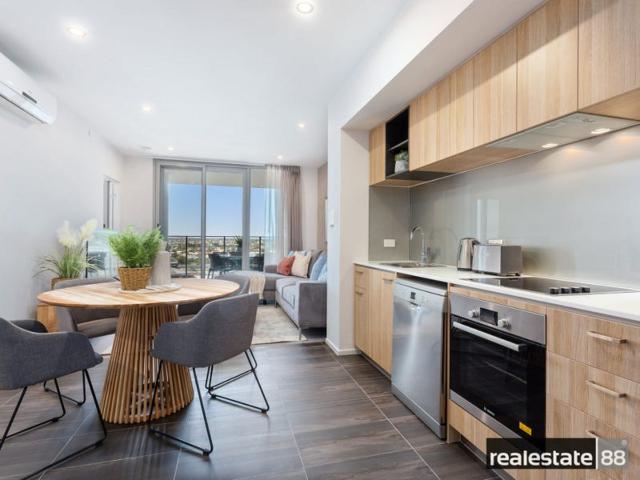 ELEGANT FURNISHED APARTMENT!