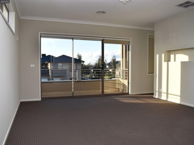 Elegant Family Home in an Enviable Location. !