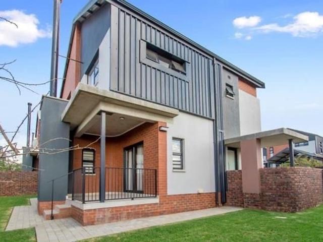 Elegant Family Home To Let in Baltimore Lifestyle Estate | Available 1 July