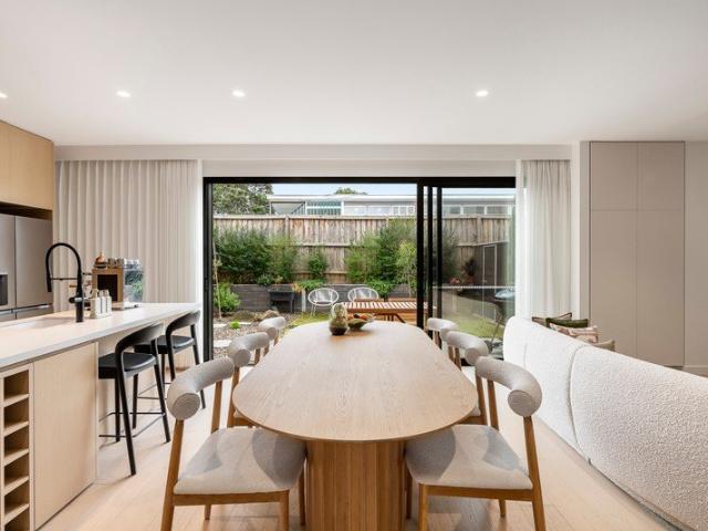 Elegant Family Living in a Coveted Glen Waverley Location