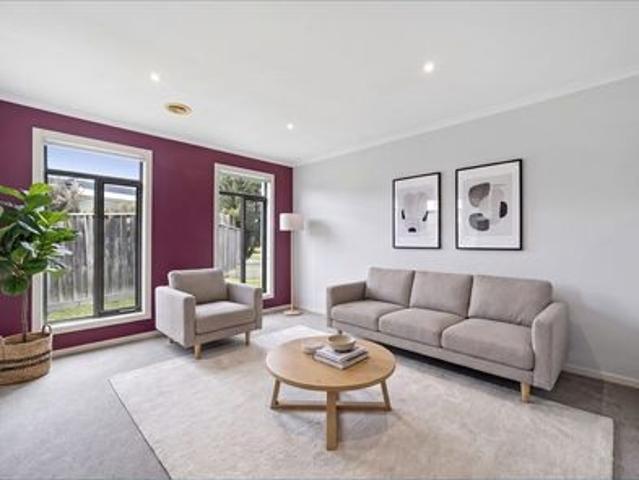 Elegant Family Living in a Private Point Cook Setting