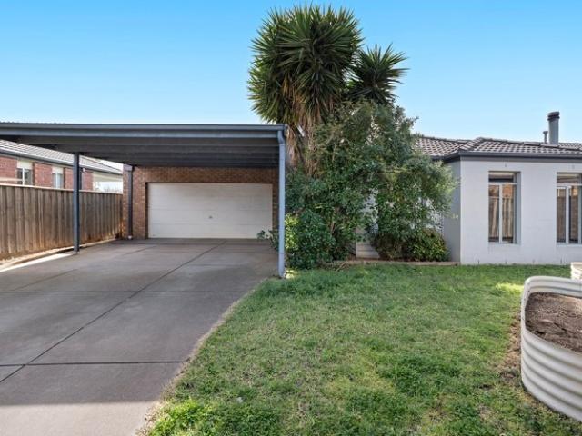 Elegant Family Living in a Private Point Cook Setting