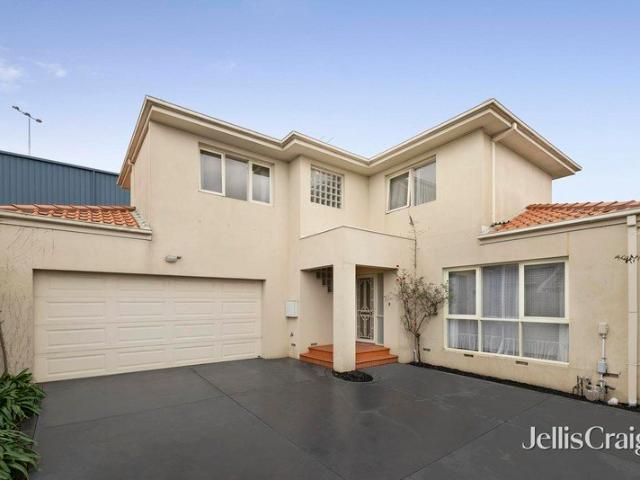 Elegant family living in acclaimed East Doncaster SC zone
